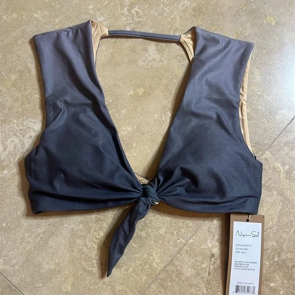 💕NWT Sports Bra💕 - Picture 2 of 3